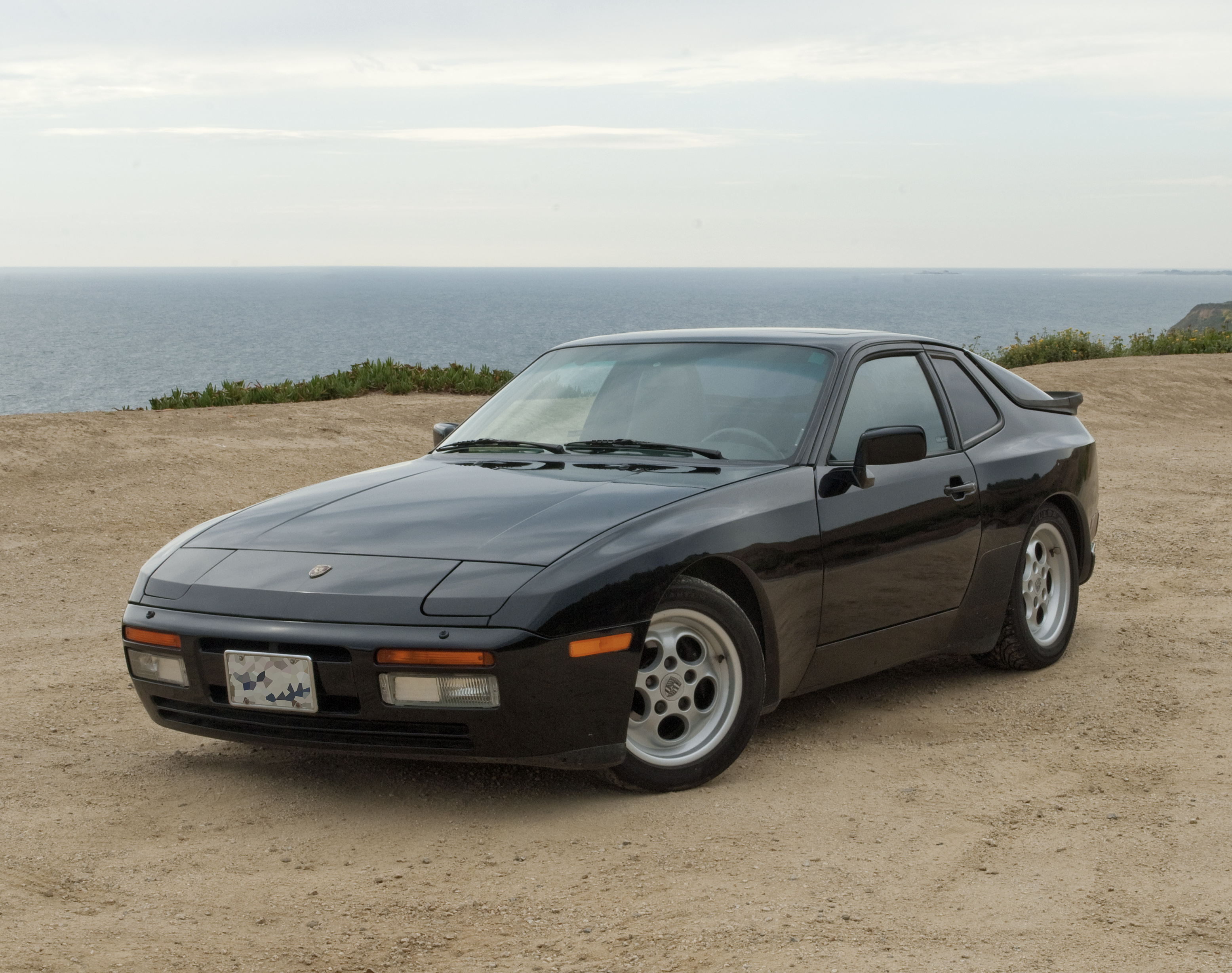 Image of Porsche 944 Turbo